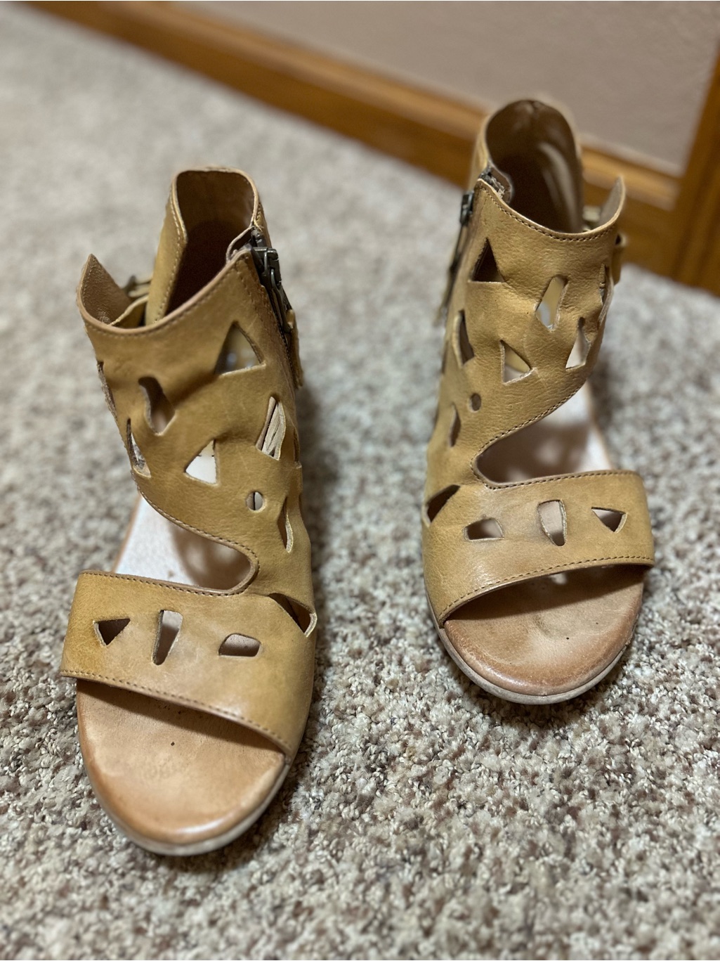 Miz Mooz Yellow/Tan Cutout Open-Toe Women’s Heel Sandals Eu 37 - Us 6.5 - 7